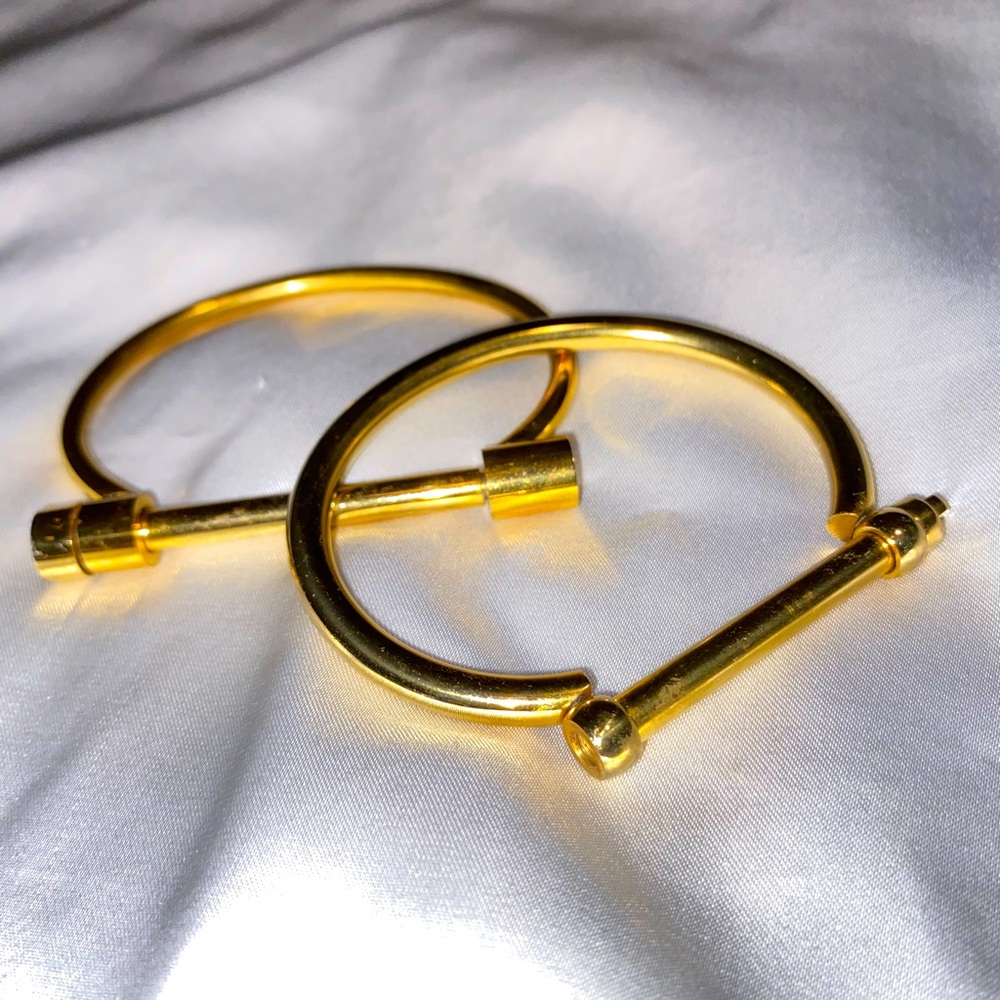 Gold Bracelets with Screw Fasten